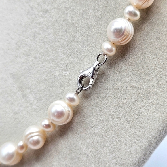 VINTAGE IPS Freshwater Pearl Single Strand Sterling Silver 925 Clasp Necklace - Picture 3 of 6
